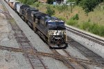 NS 4203 leads train 350 across Boylan